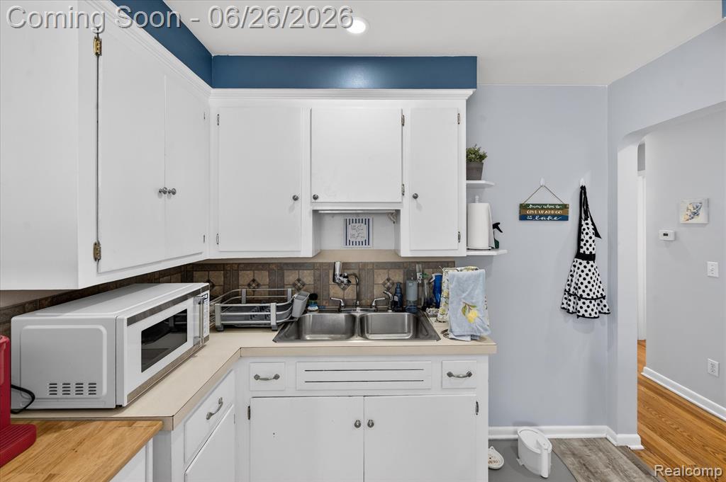 610 N Barnard Street, Howell, MI 48843 — Photo 14