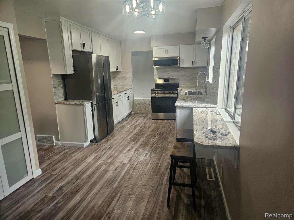 1210 Bay Ridge, Highland, MI 48356 — Photo 3