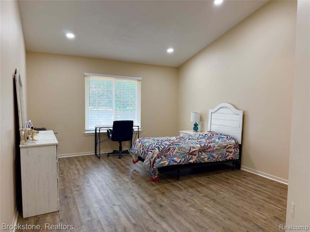 41021 Glenleven Court, Clinton Twp, MI 48038 — Photo 18