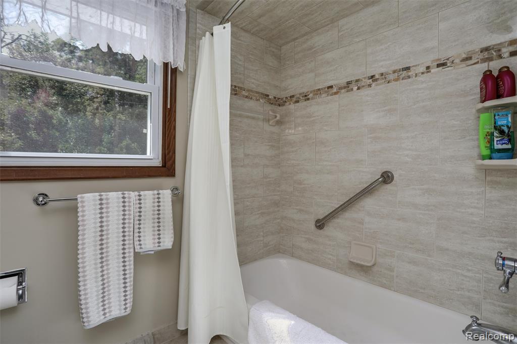 5212 Nocturne Lane, Shelby Twp, MI 48316 — Photo 21