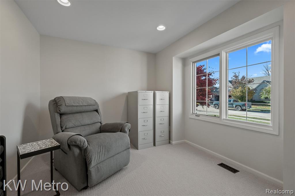 45914 Portsville Drive, Macomb, MI 48044 — Photo 23