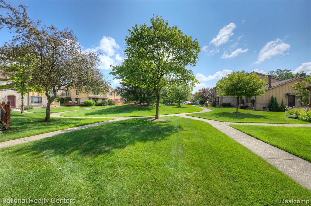 41702 BEDFORD Drive, Canton, MI 48187 — Photo 24