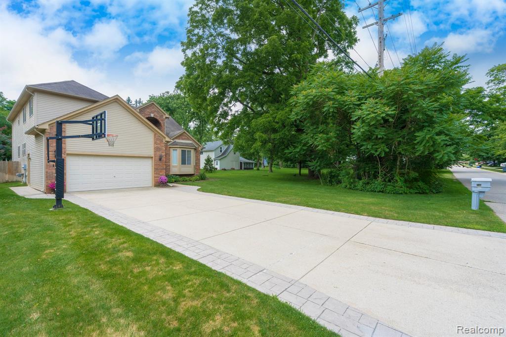 230 E Elizabeth Street, Lake Orion, MI 48362 — Photo 3
