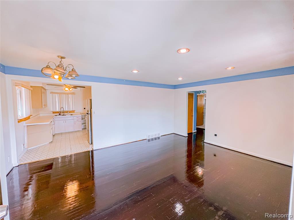4801 E 13 Mile Road, Warren, MI 48092 — Photo 4