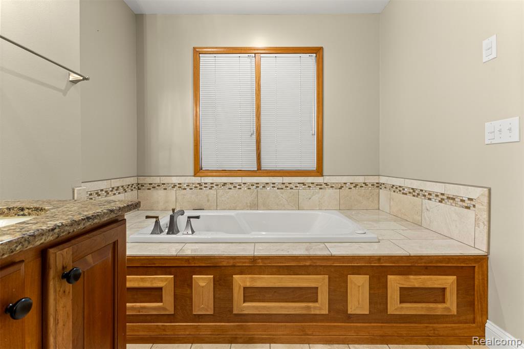27142 Newberry Boulevard, Brownstown, MI 48134 — Photo 25