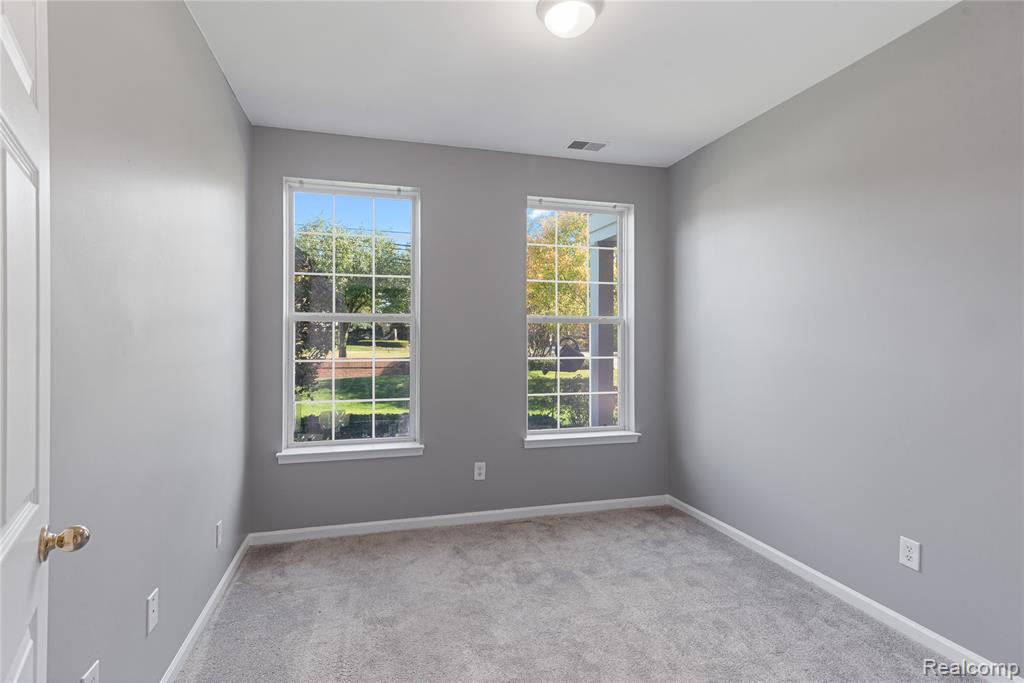 3962 Cherry Creek Lane, 11, Sterling Heights, MI 48314 — Photo 16