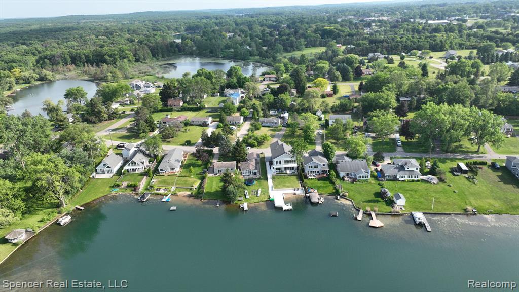 571 Dunleavy Drive, Highland, MI 48356 — Photo 38