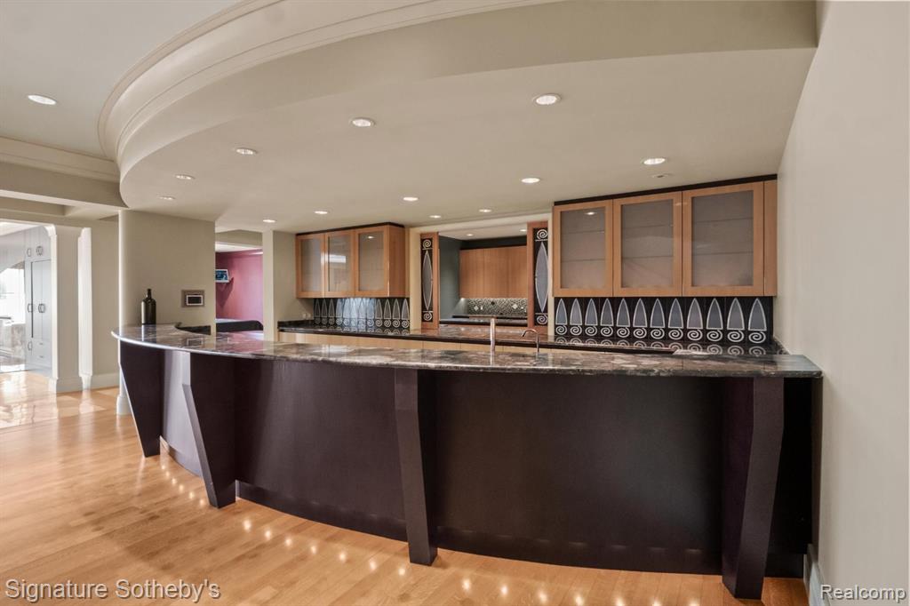 82 CHATEAUX DU LAC, Fenton, MI 48430 — Photo 44