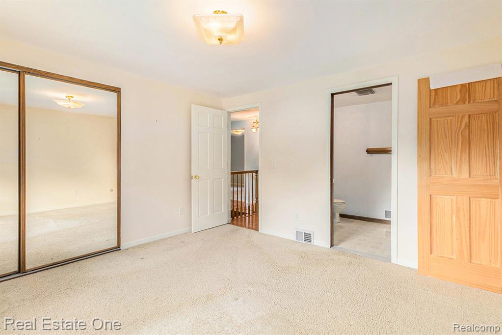 4255 Petrel Court, Highland, MI — Photo 19
