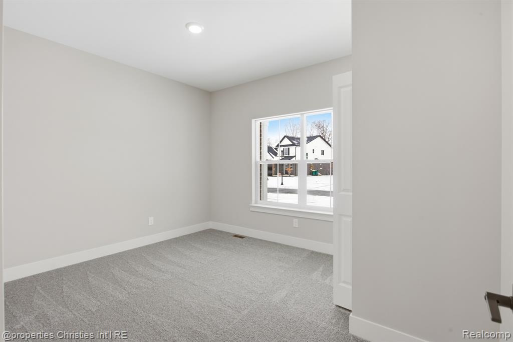 23150 Waterview Drive, New Boston, MI 48164 — Photo 27