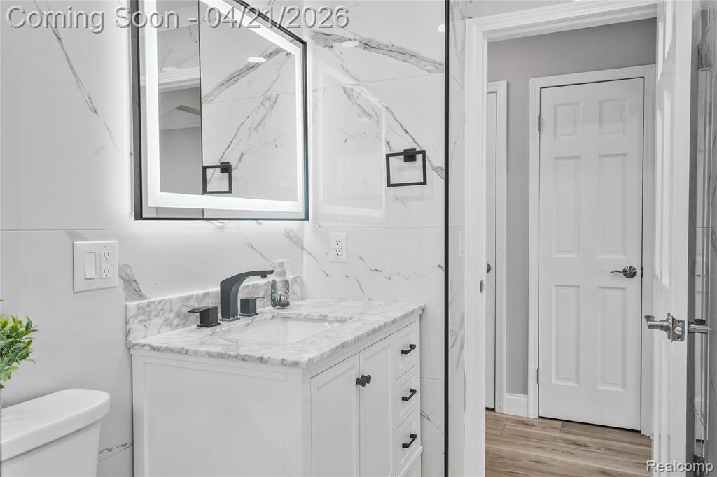 611 Highview Street, Dearborn, MI 48128 — Photo 17