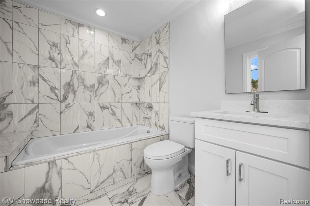 5512 Essex Court, West Bloomfield, MI — Photo 82