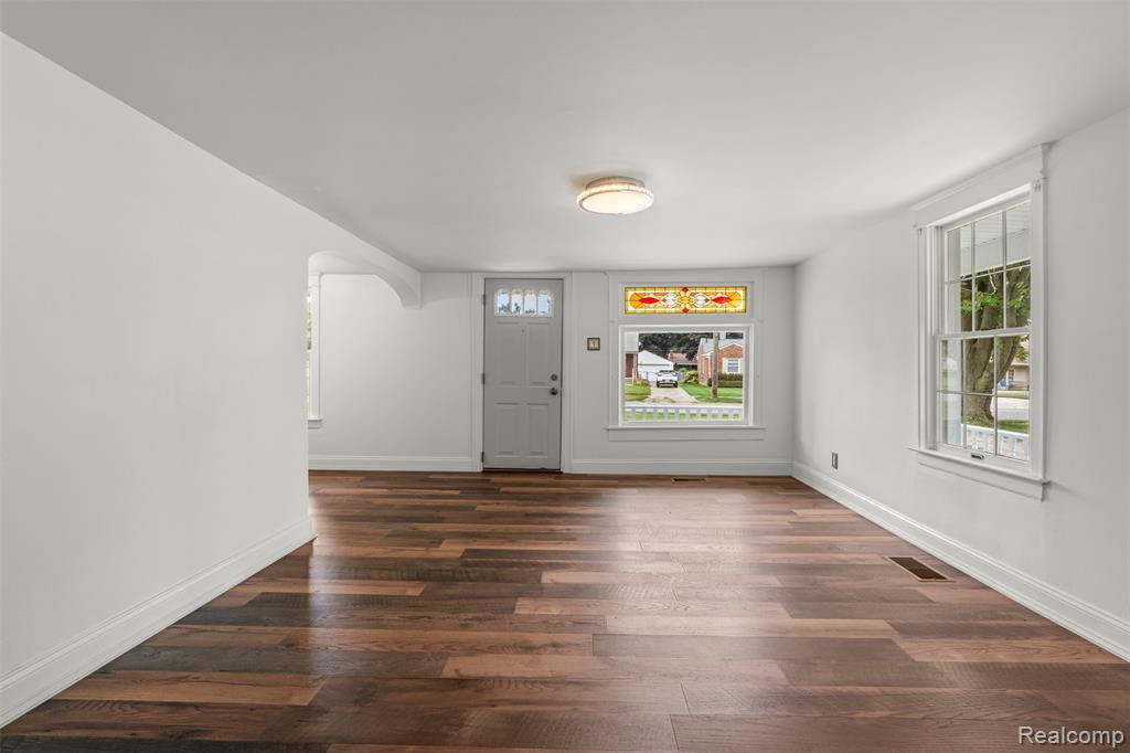 190 Riverside Drive, Mount Clemens, MI 48043 — Photo 5