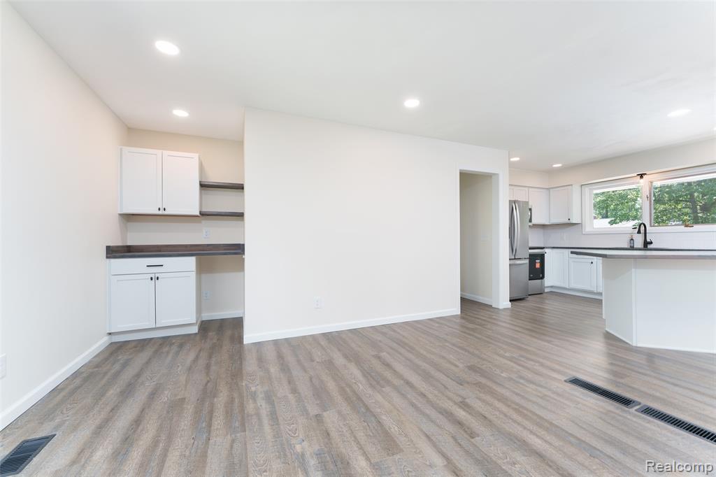 6201 Lerner Way, Lansing, MI 48911 — Photo 8