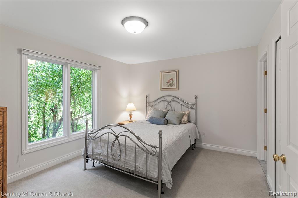 18585 STEEP HOLLOW Court, Northville, MI 48168 — Photo 35