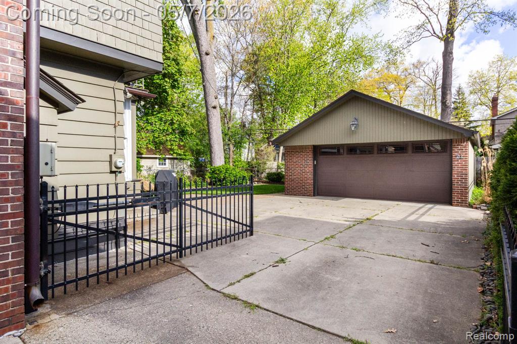 21 Fairwood Boulevard, Pleasant Ridge, MI — Photo 40