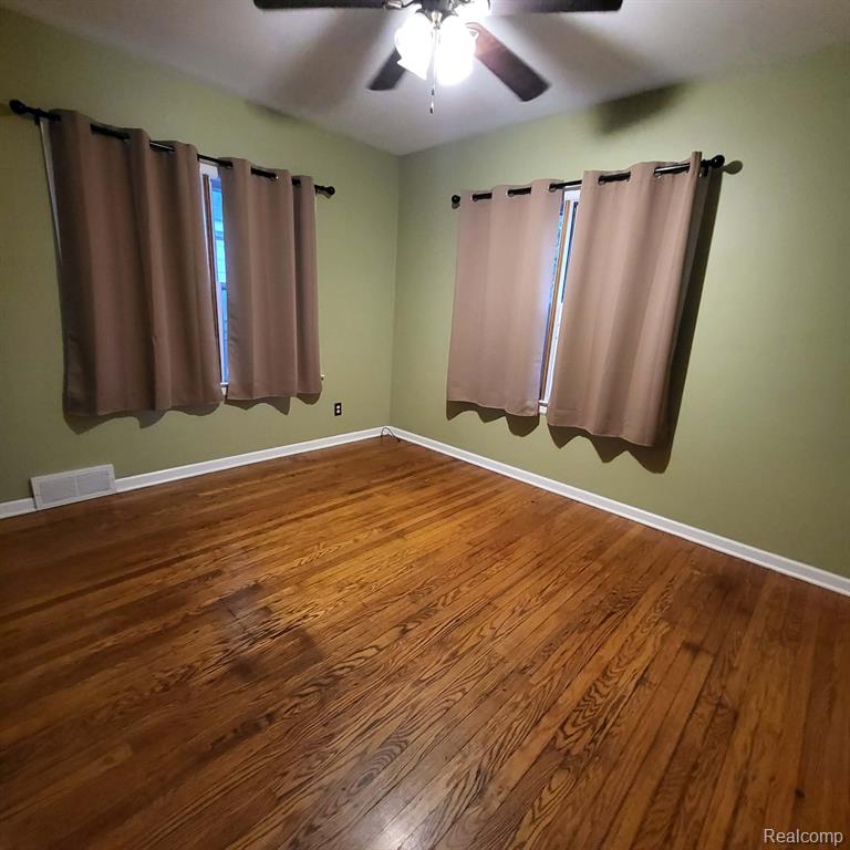 8008 Elm Street, Taylor, MI 48180 — Photo 21