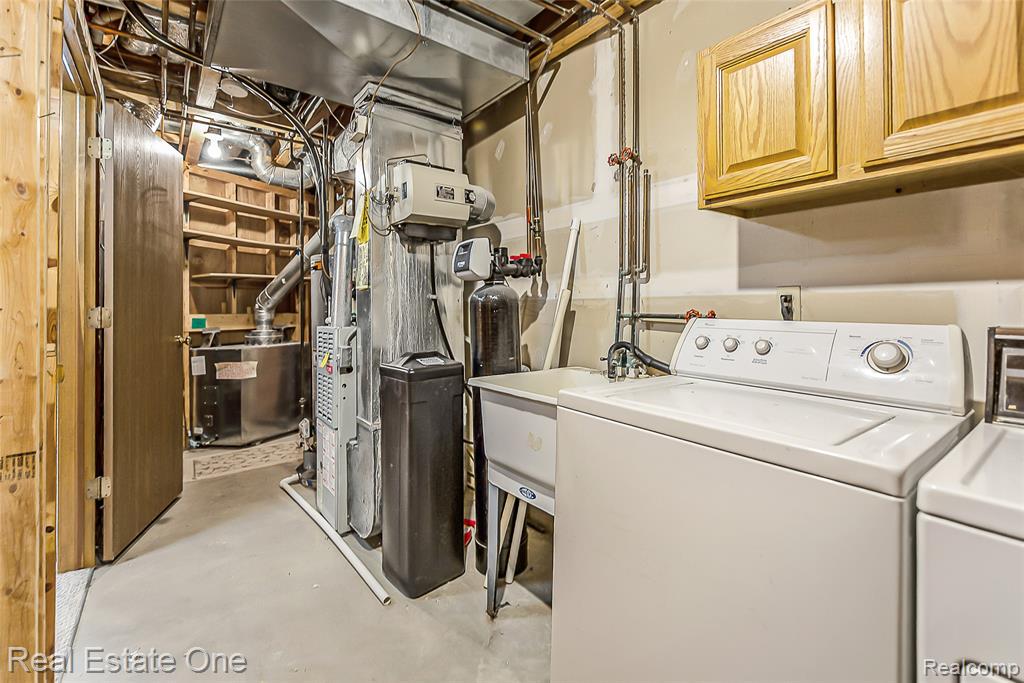 62360 Arlington Circle, 2, South Lyon, MI 48178 — Photo 30