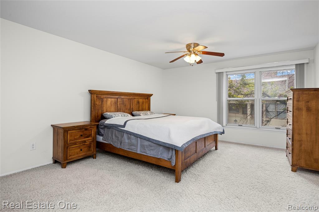 4320 Knightsbridge Lane, West Bloomfield, MI 48323 — Photo 33