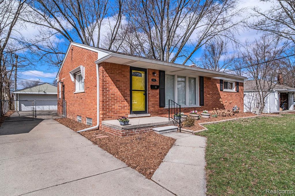 9369 CALIFORNIA Street, Livonia, MI 48150 — Photo 5