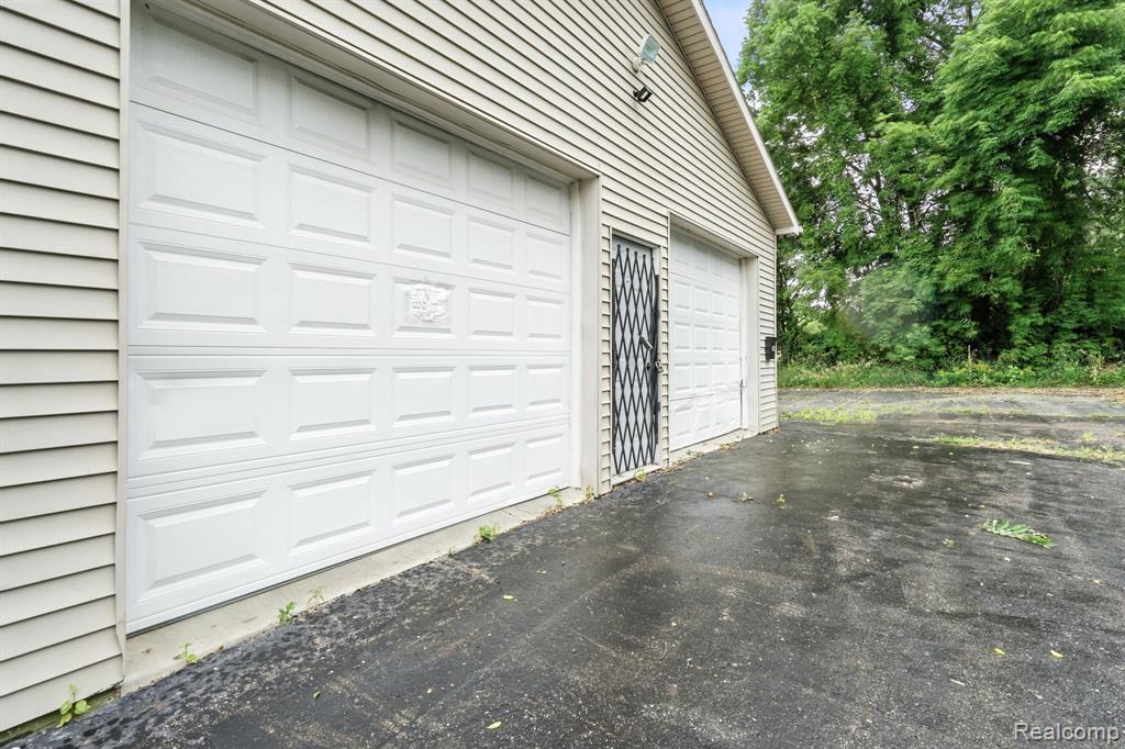 625 Warren Street, Flint, MI 48505 — Photo 12