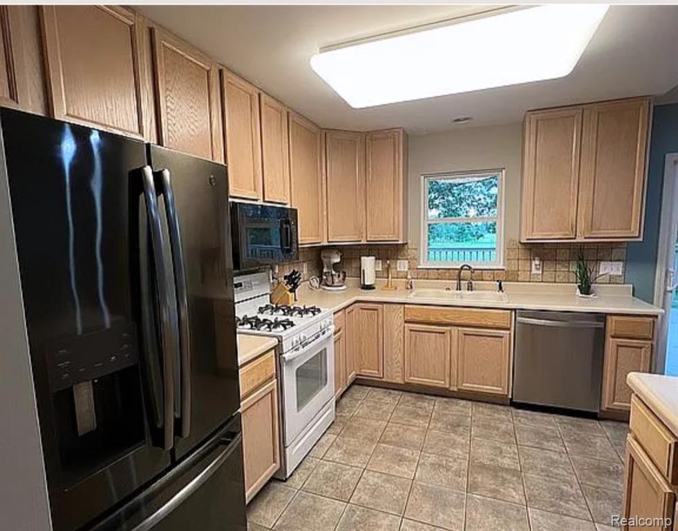 7697 Dalton Road, Onsted, MI 49265 — Photo 7