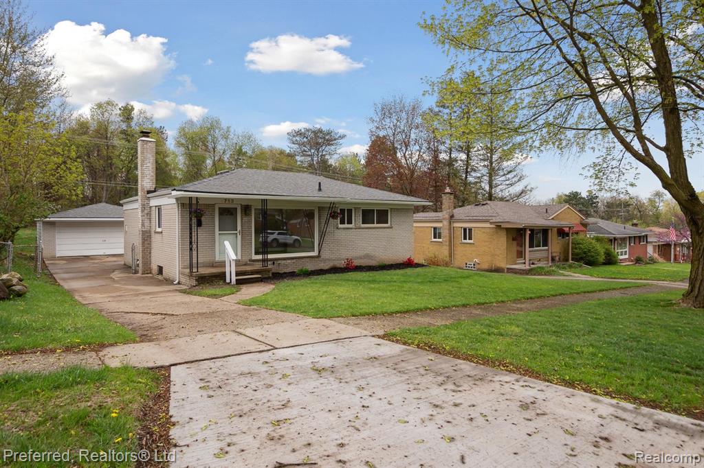 713 Duchess Street, Milford, MI 48381 — Photo 2