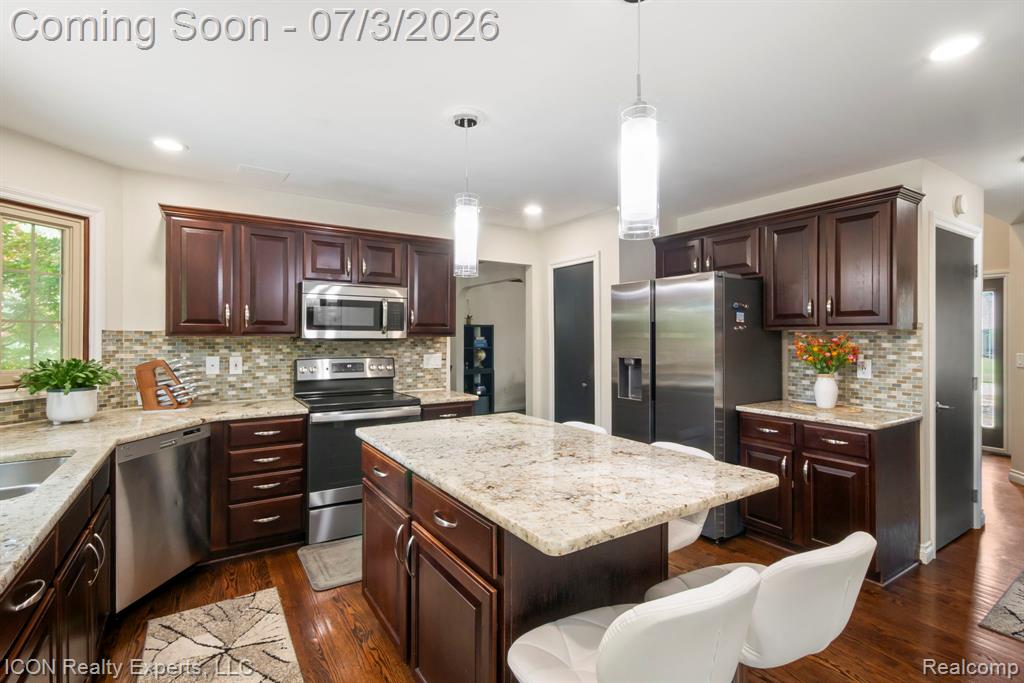 11016 Pembrooke Circle, South Lyon, MI 48178 — Photo 8