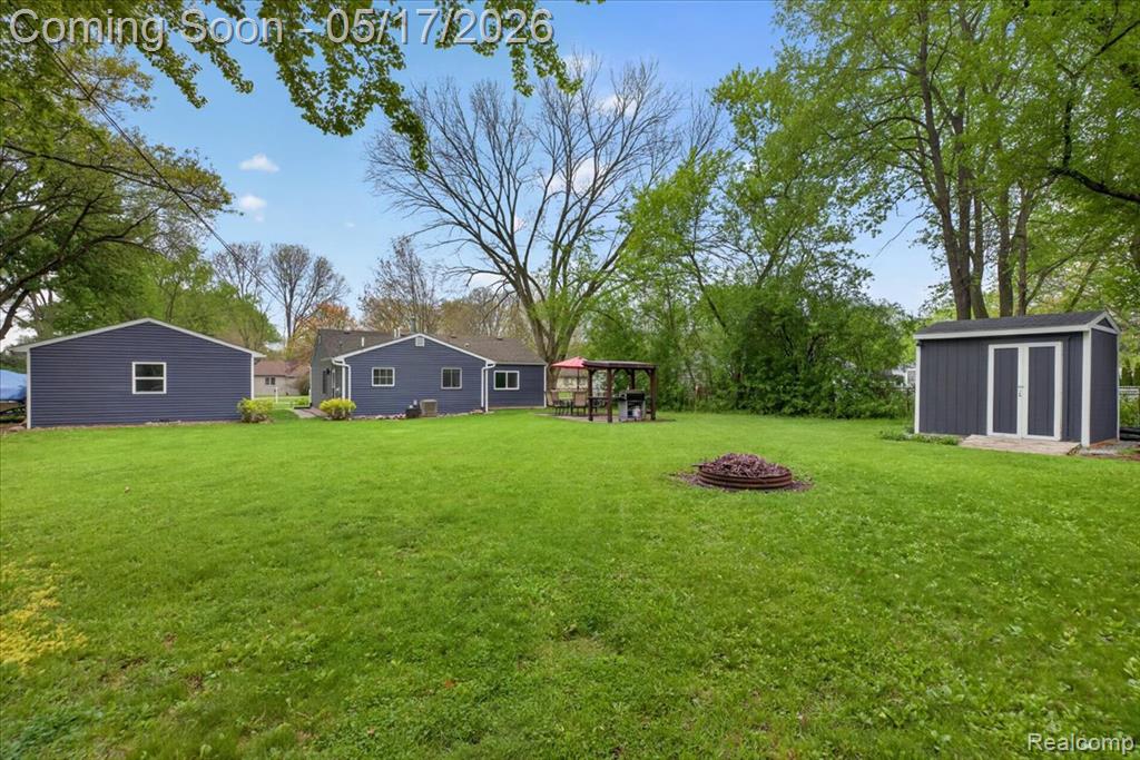 7044 Felix Drive, Clarkston, MI — Photo 35
