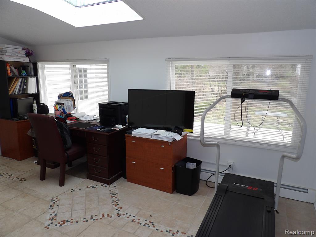 7315 COLONY Drive, West Bloomfield, MI 48323 — Photo 20