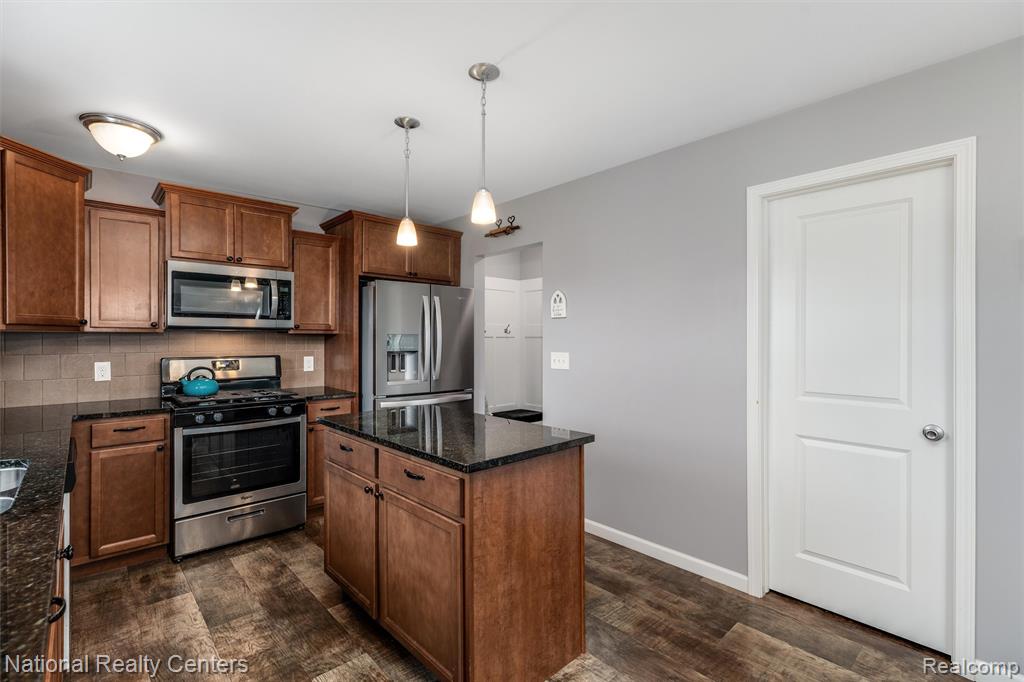 13456 Stamford Road, Belleville, MI 48111 — Photo 13