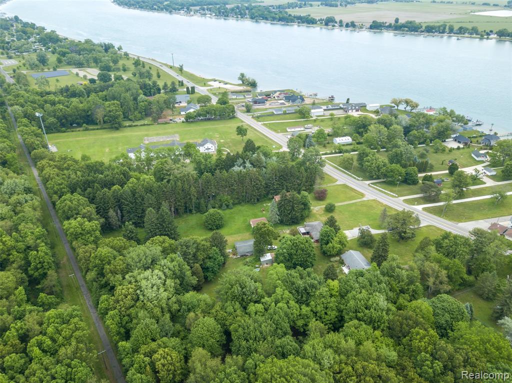 9404 River Road, Algonac, MI 48001 — Photo 35