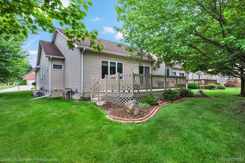 1518 Wildwood Court, Flint, MI 48532 — Photo 2