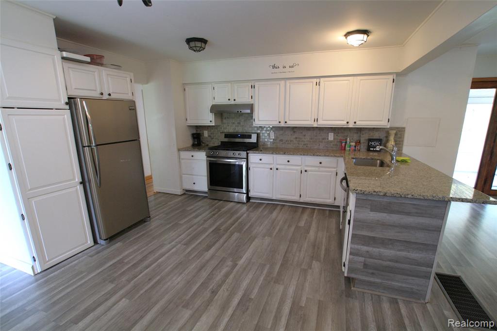 6325 Clarkston Road, Clarkston, MI — Photo 8