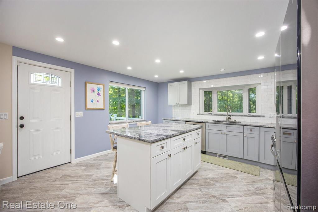 4666 County Line Road, Lenox, MI 48048 — Photo 5