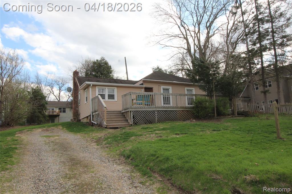 120 E Lafayette Street, Milford, MI 48381 — front exterior