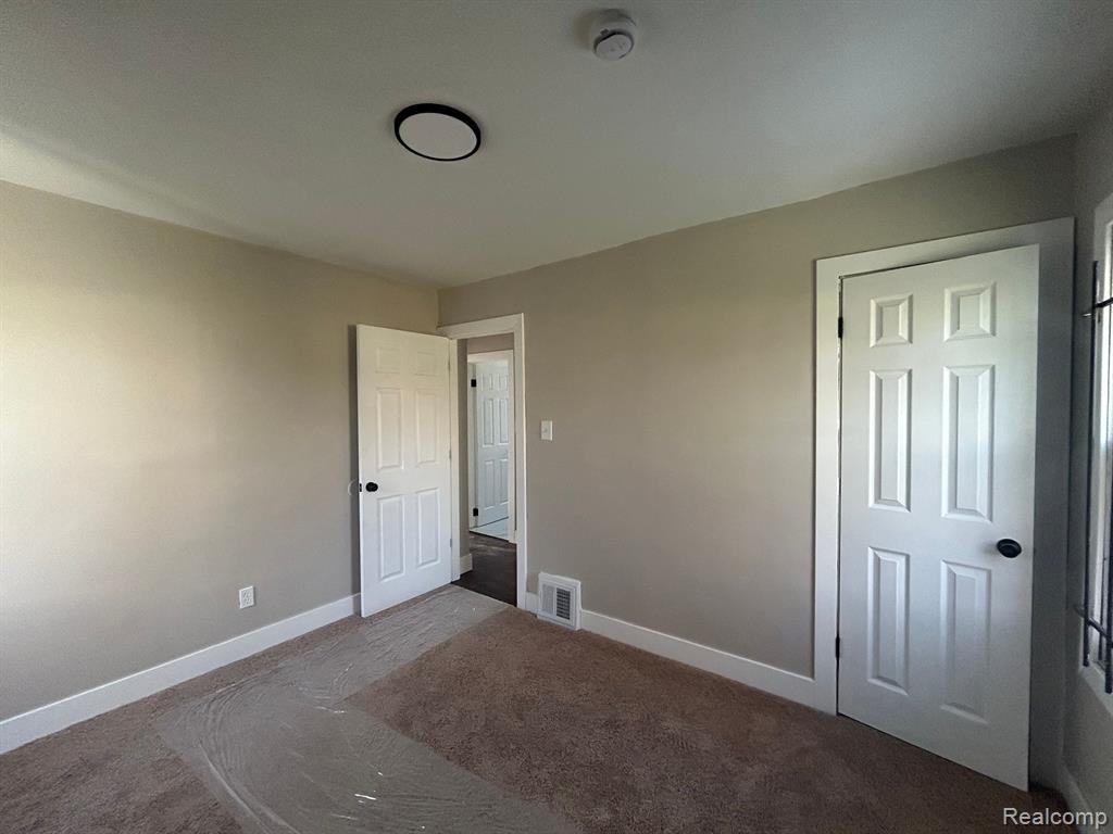9584 AUBURN Street, Detroit, MI 48228 — Photo 10