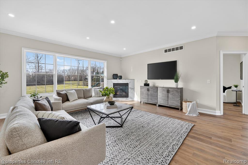 46625 Saltz Road, Canton, MI 48187 — Photo 14