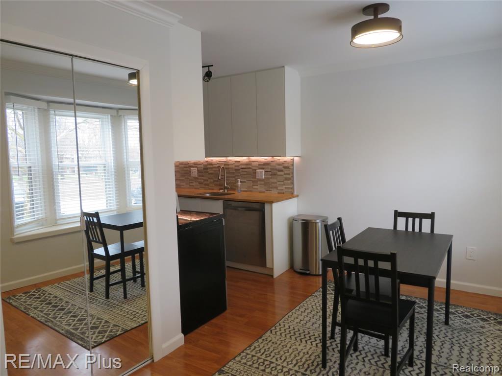 3011 Debra Court, Auburn Hills, MI 48326 — Photo 5