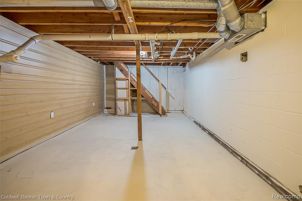 7565 Ore Lake Road, Brighton, MI 48116 — Photo 12