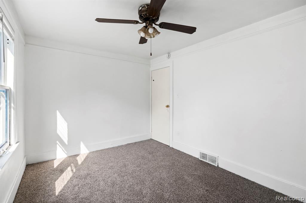 5261 Lakeview Street, Detroit, MI 48213 — Photo 34