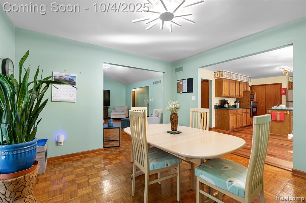 8614 Island Boulevard, Grosse Ile, MI 48138 — Photo 6