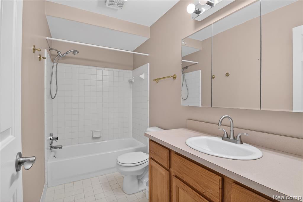 3238 River Meadow Circle, Canton, MI 48188 — Photo 32