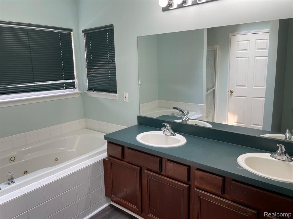 47000 HARBOUR POINTE, Van Buren, MI 48111 — Photo 21
