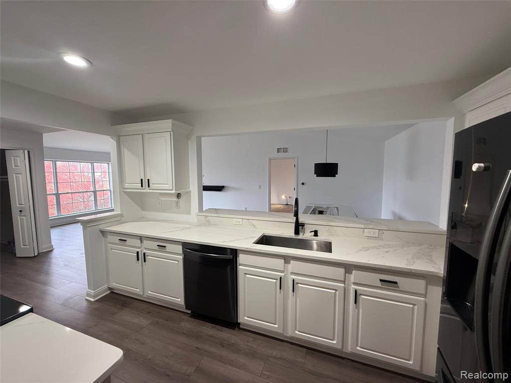 46105 Rhodes Drive, Macomb, MI 48044 — Photo 7