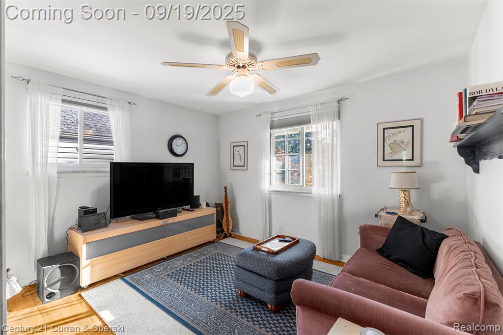 635 N Rosevere Avenue, Dearborn, MI 48128 — Photo 22
