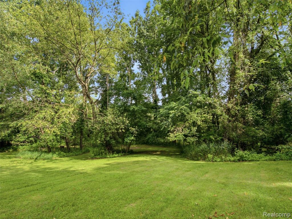 5003 Mason Road, Howell, MI 48843 — Photo 36