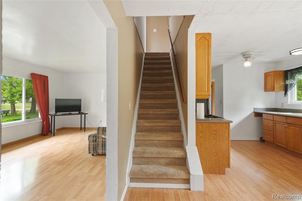 4327 Lancashire, Milford, MI 48380 — Photo 19