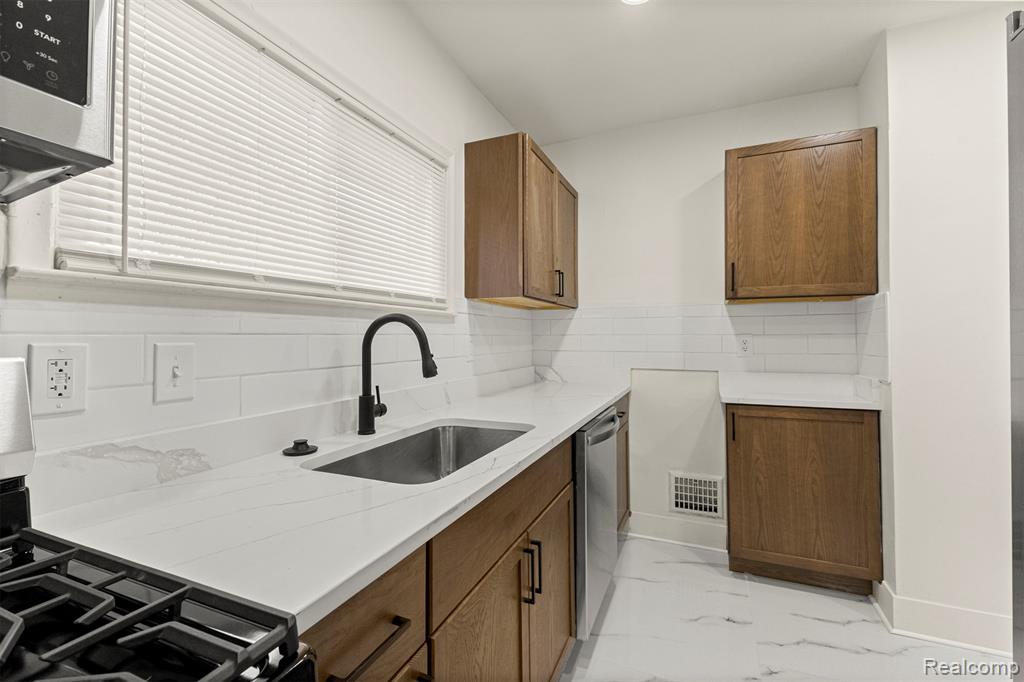 6463 Payne Avenue, Dearborn, MI 48126 — Photo 16