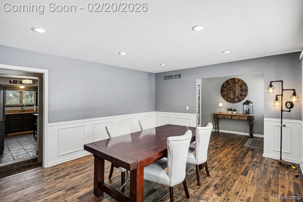 9566 Daleview Drive, South Lyon, MI 48178 — Photo 8